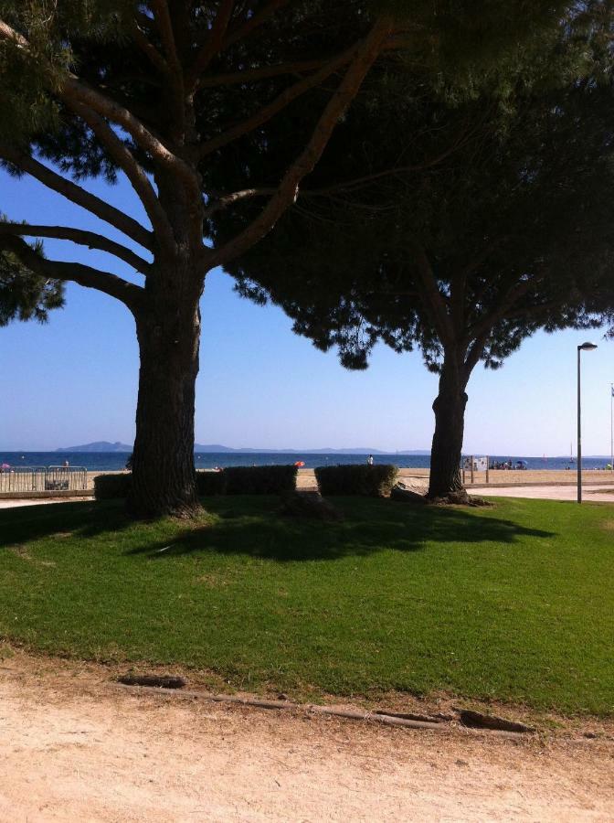 Villa De Vacances Au Calme Proche De La Mer La Londe-les-Maures Eksteriør bilde