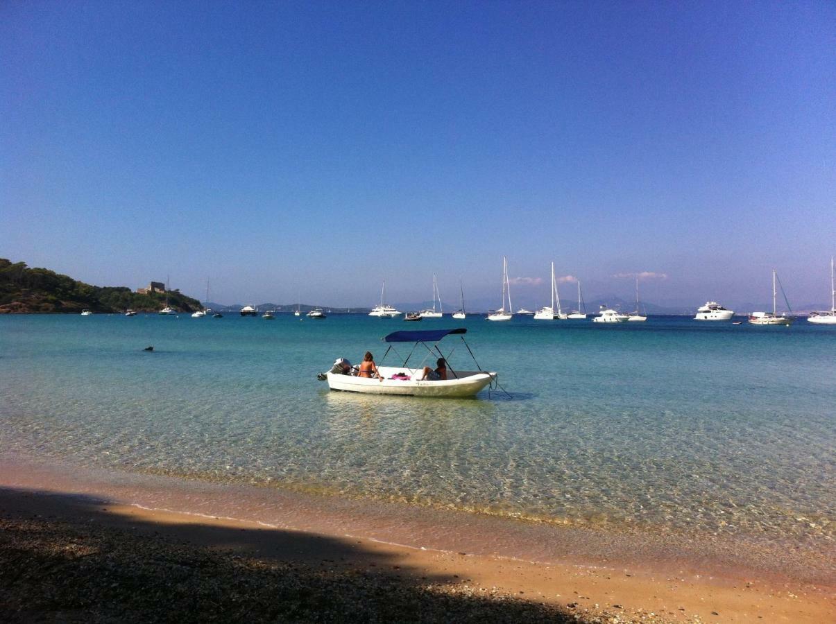 Villa De Vacances Au Calme Proche De La Mer La Londe-les-Maures Eksteriør bilde